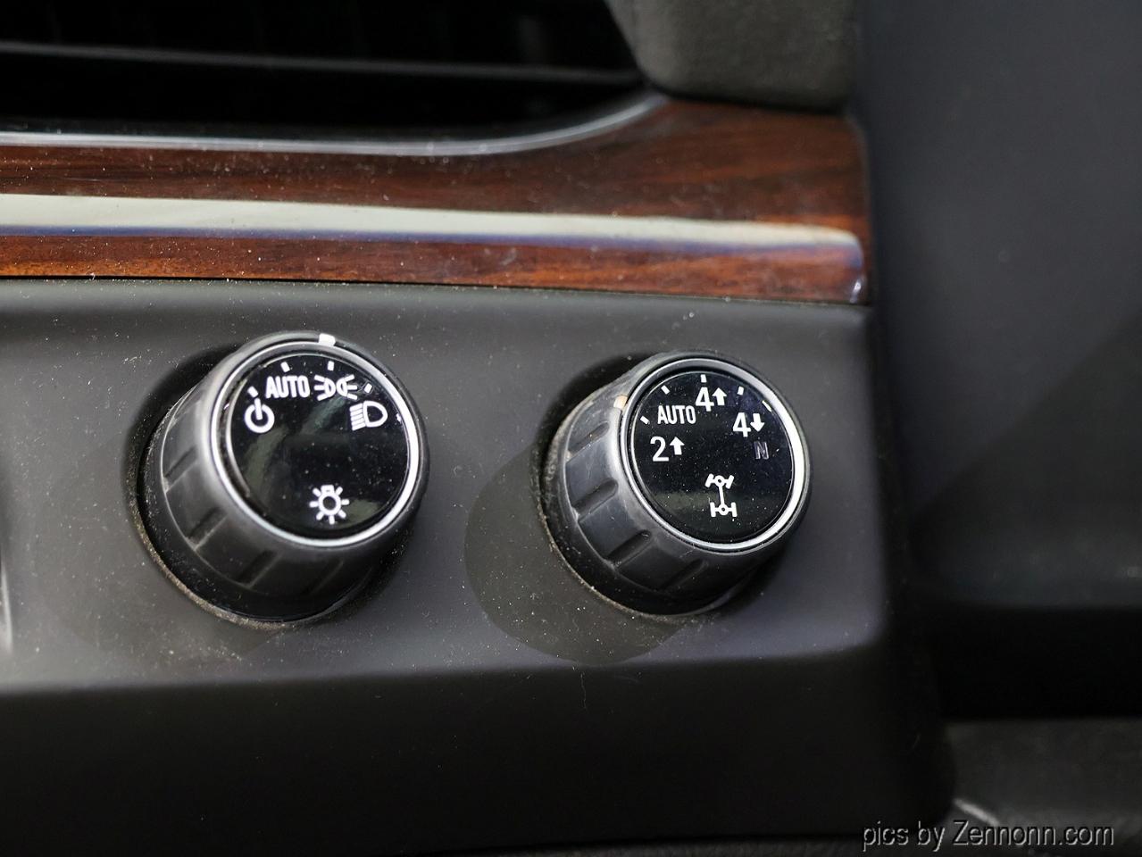 Cadillac Escalade 4WD 4dr Premium 2015