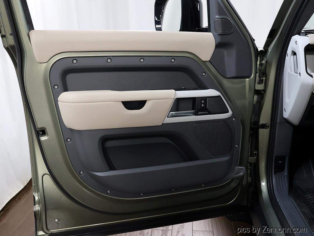 Land Rover Defender 110 SE AWD 2020