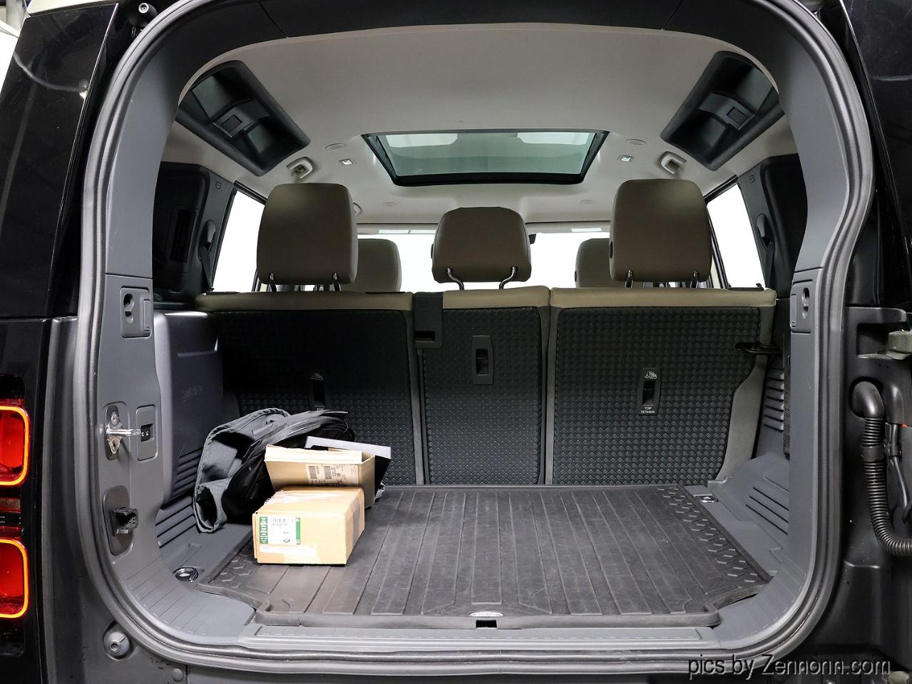 Land Rover Defender 110 SE AWD 2020