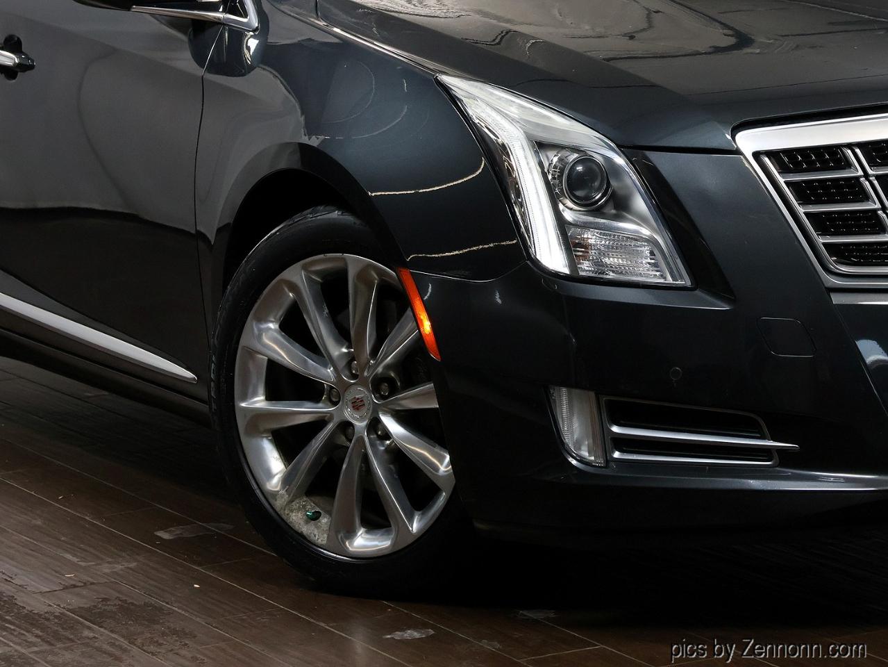 Cadillac XTS 4dr Sdn Luxury FWD 2013