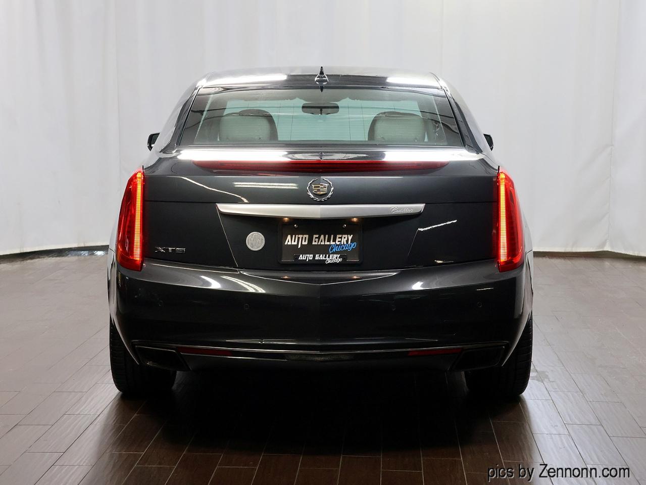 Cadillac XTS 4dr Sdn Luxury FWD 2013