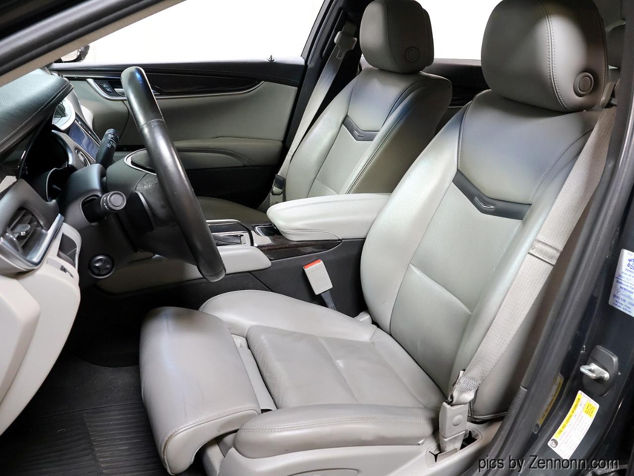 Cadillac XTS 4dr Sdn Luxury FWD 2013