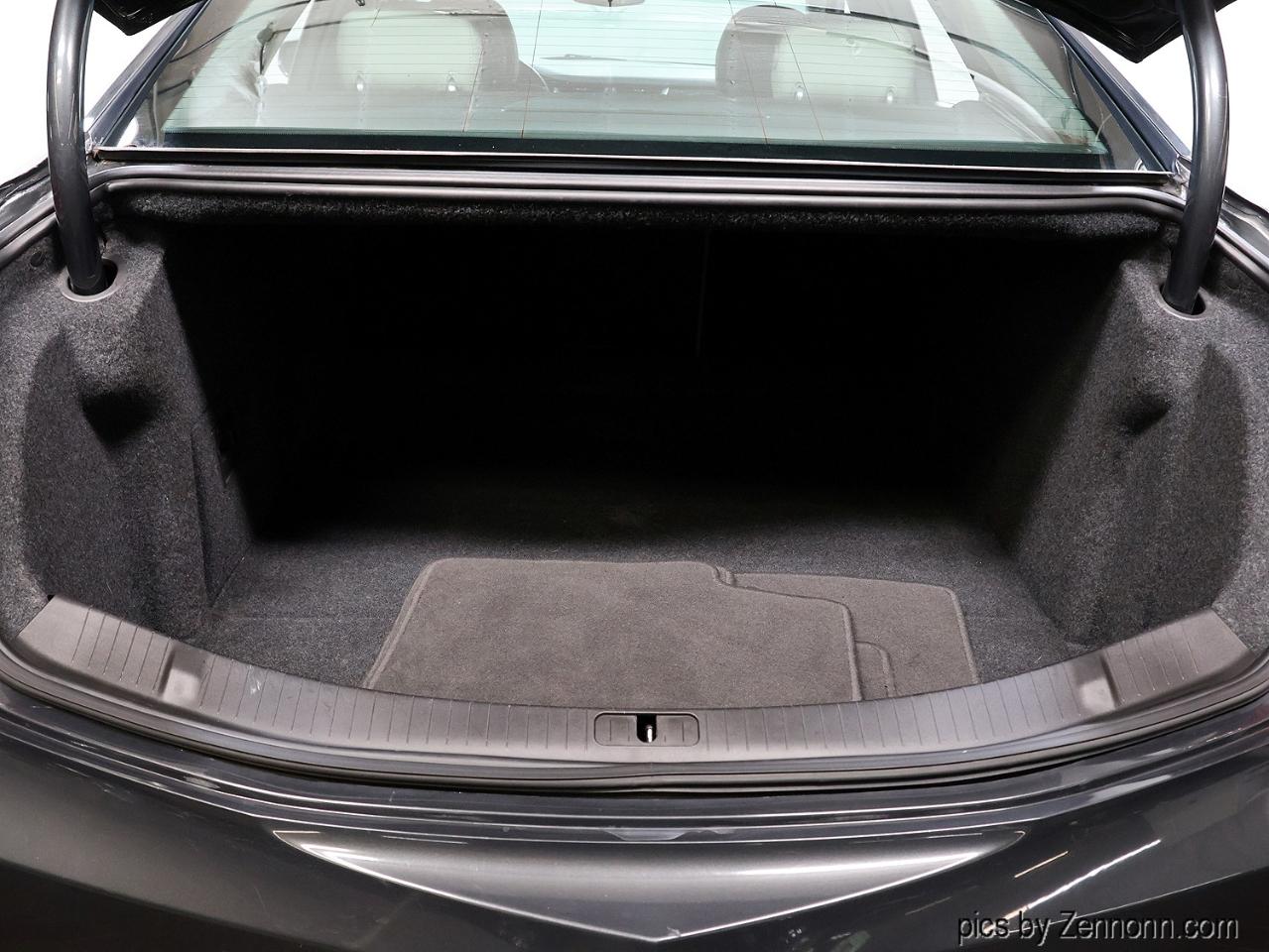 Cadillac XTS 4dr Sdn Luxury FWD 2013