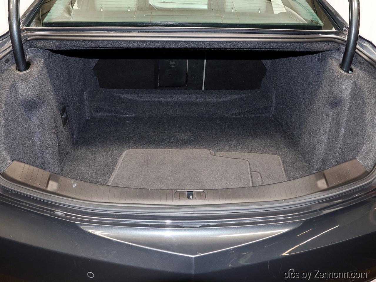 Cadillac XTS 4dr Sdn Luxury FWD 2013
