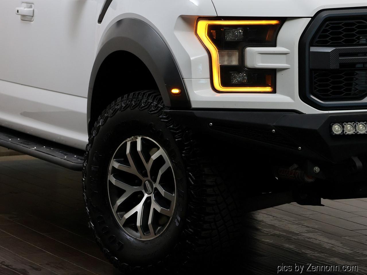 Ford F-150 Raptor 4WD SuperCrew 5.5' Box 2017