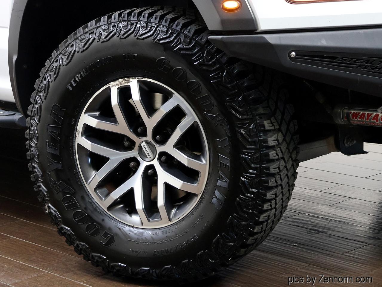 Ford F-150 Raptor 4WD SuperCrew 5.5' Box 2017