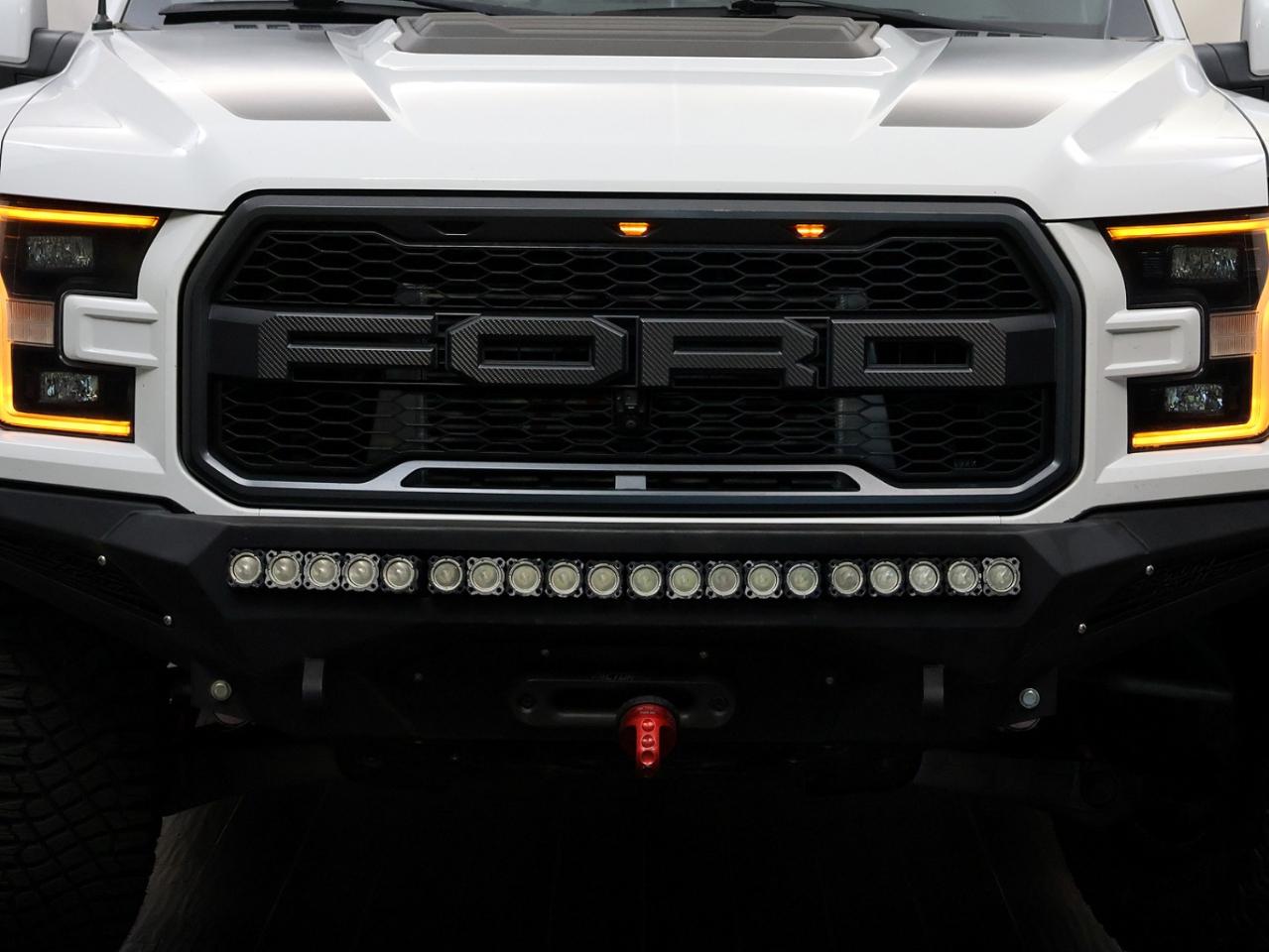 Ford F-150 Raptor 4WD SuperCrew 5.5' Box 2017