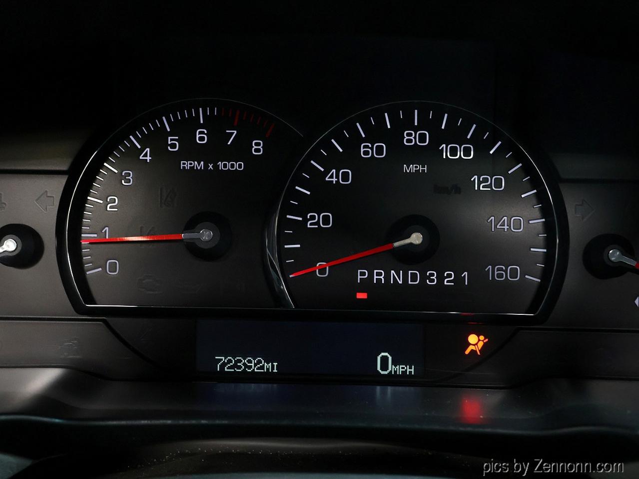 Cadillac DTS 4dr Sdn Luxury Collection 2011