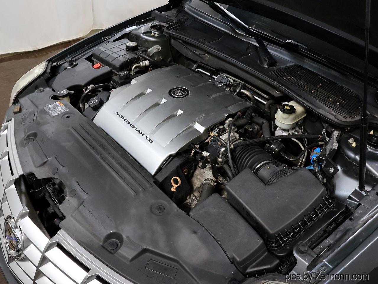 Cadillac DTS 4dr Sdn Luxury Collection 2011