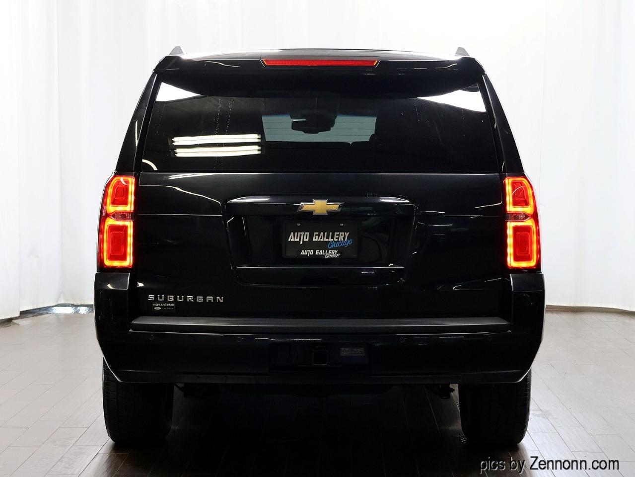 Chevrolet Suburban 4WD 4dr LT 2020