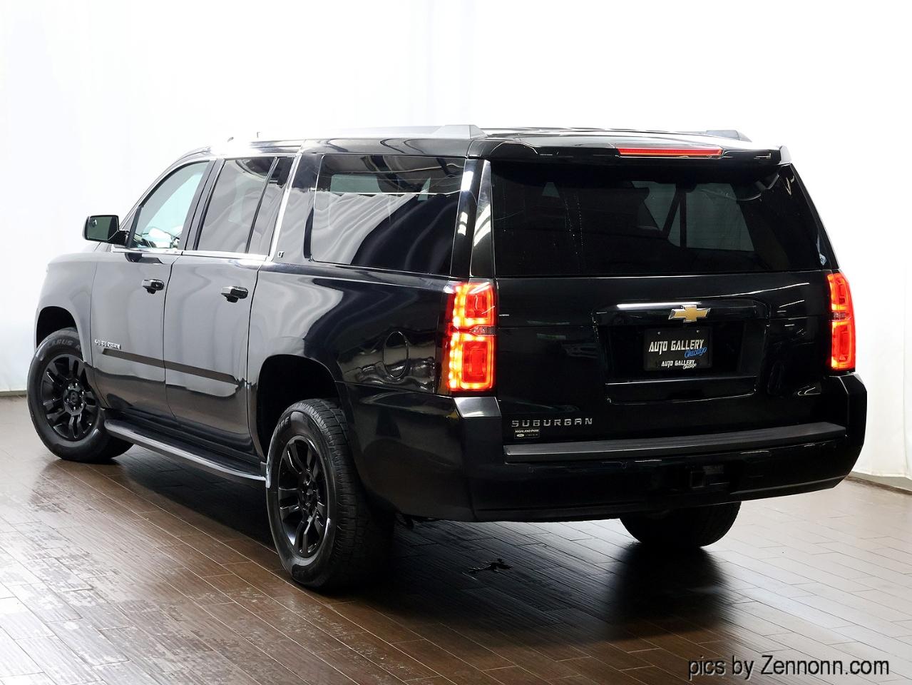 Chevrolet Suburban 4WD 4dr LT 2020