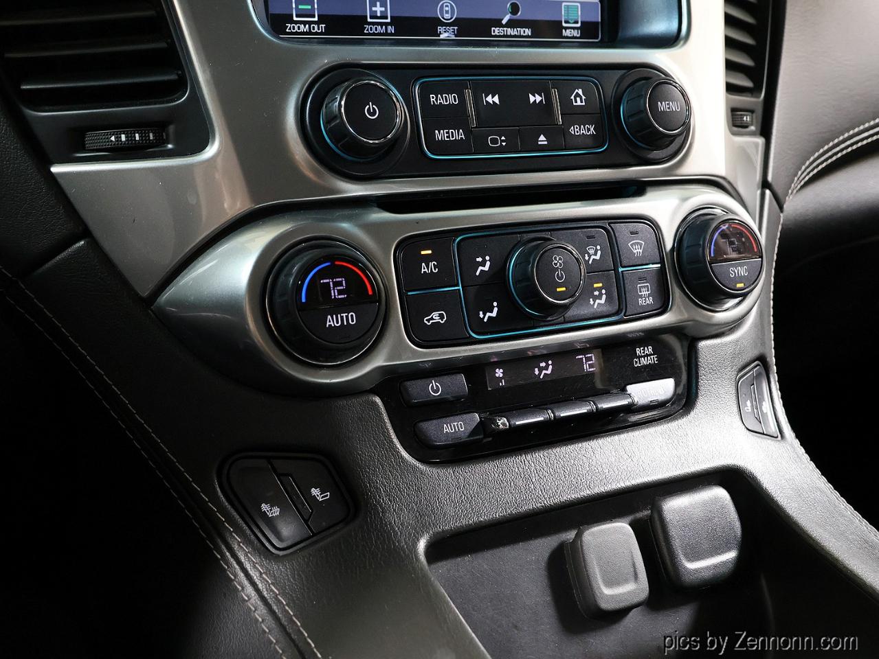 Chevrolet Suburban 4WD 4dr LT 2020