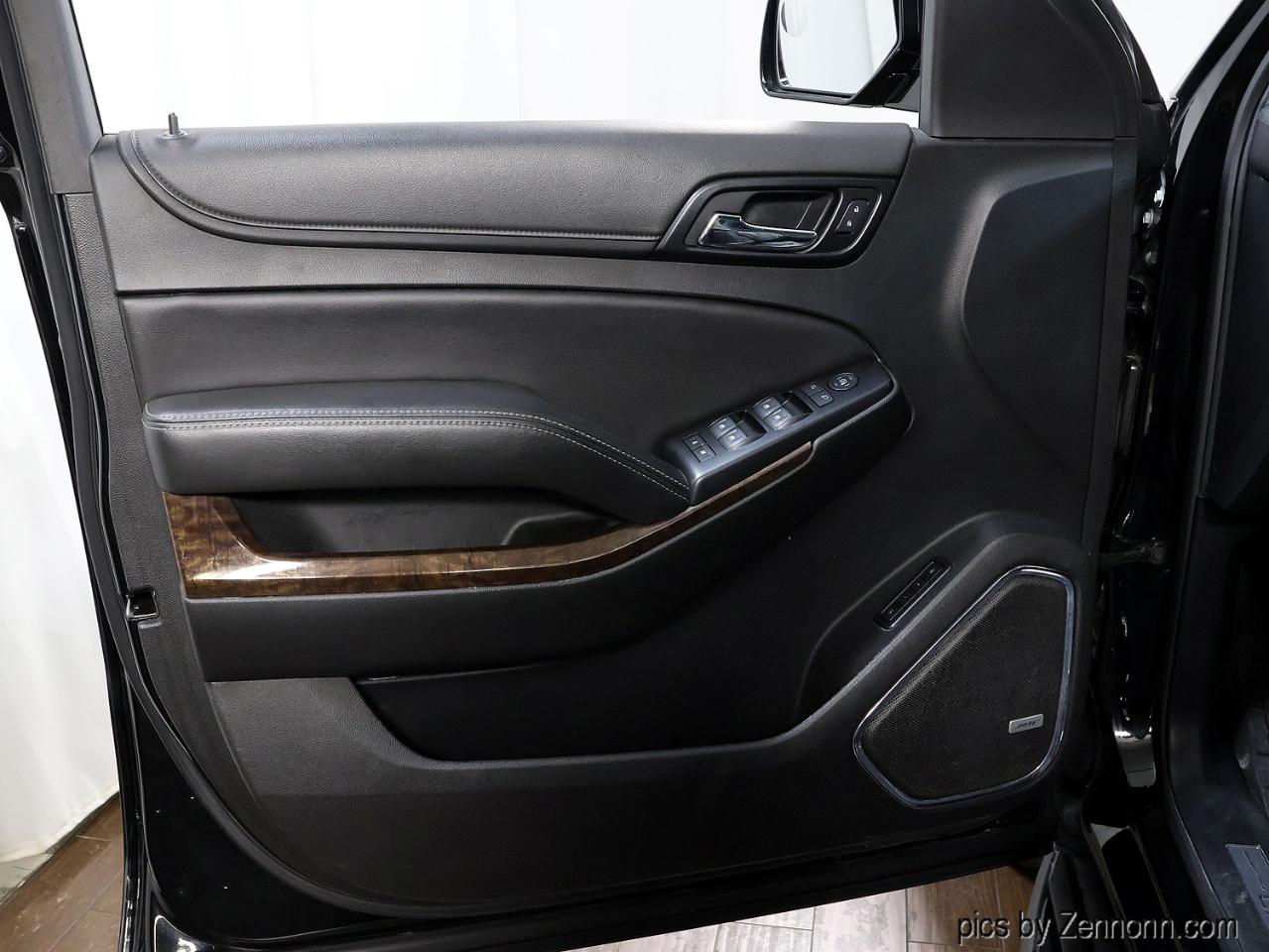 Chevrolet Suburban 4WD 4dr LT 2020