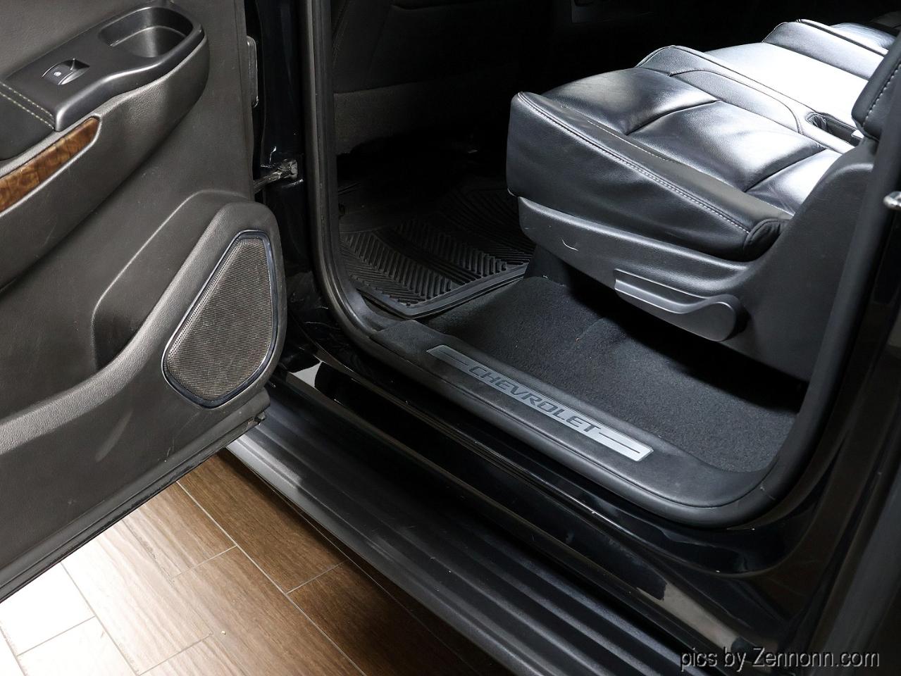 Chevrolet Suburban 4WD 4dr LT 2020