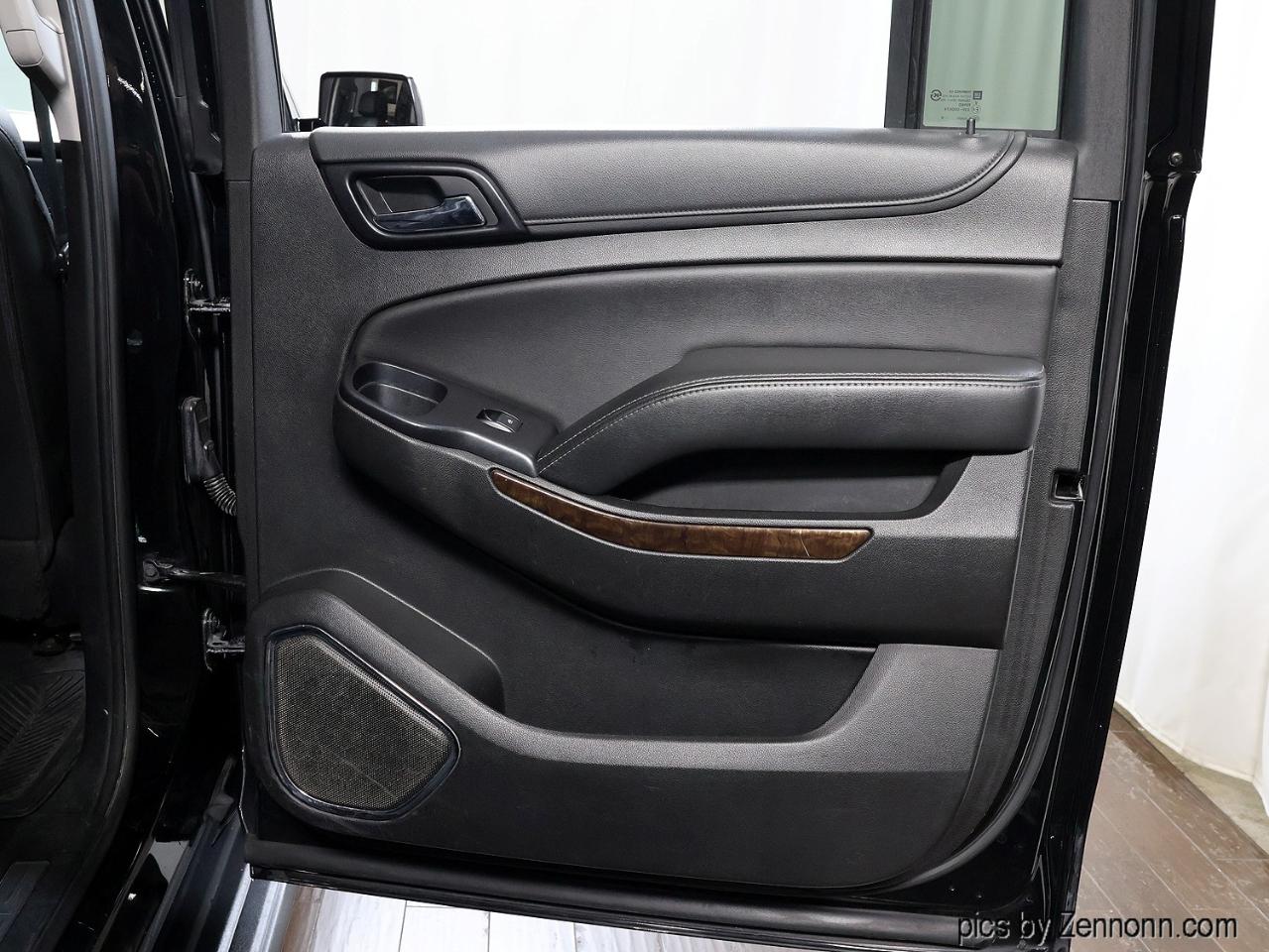 Chevrolet Suburban 4WD 4dr LT 2020