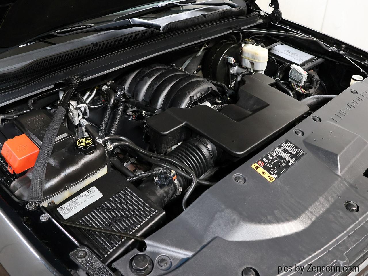 Chevrolet Suburban 4WD 4dr LT 2020