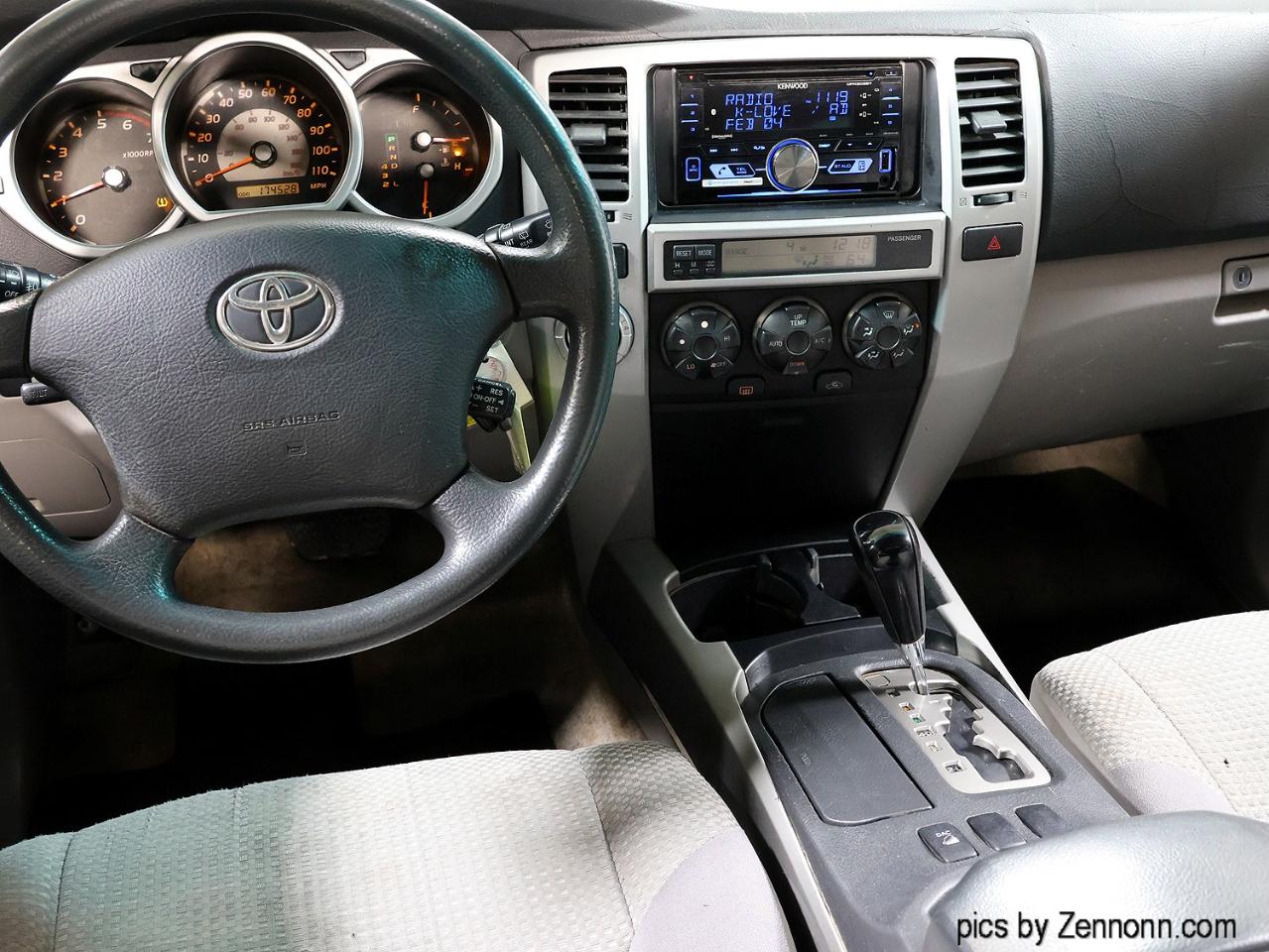 Toyota 4Runner 4dr SR5 V8 Auto 4WD (Natl) 2004