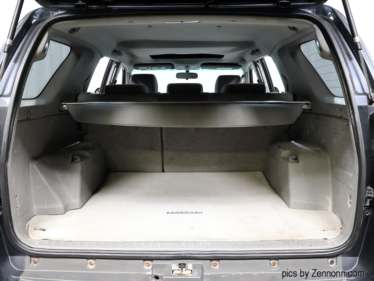 Toyota 4Runner 4dr SR5 V8 Auto 4WD (Natl) 2004
