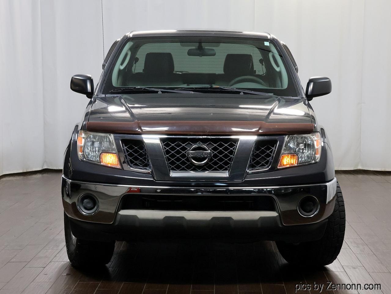 Nissan Frontier 4WD Crew Cab SWB Auto SE 2010