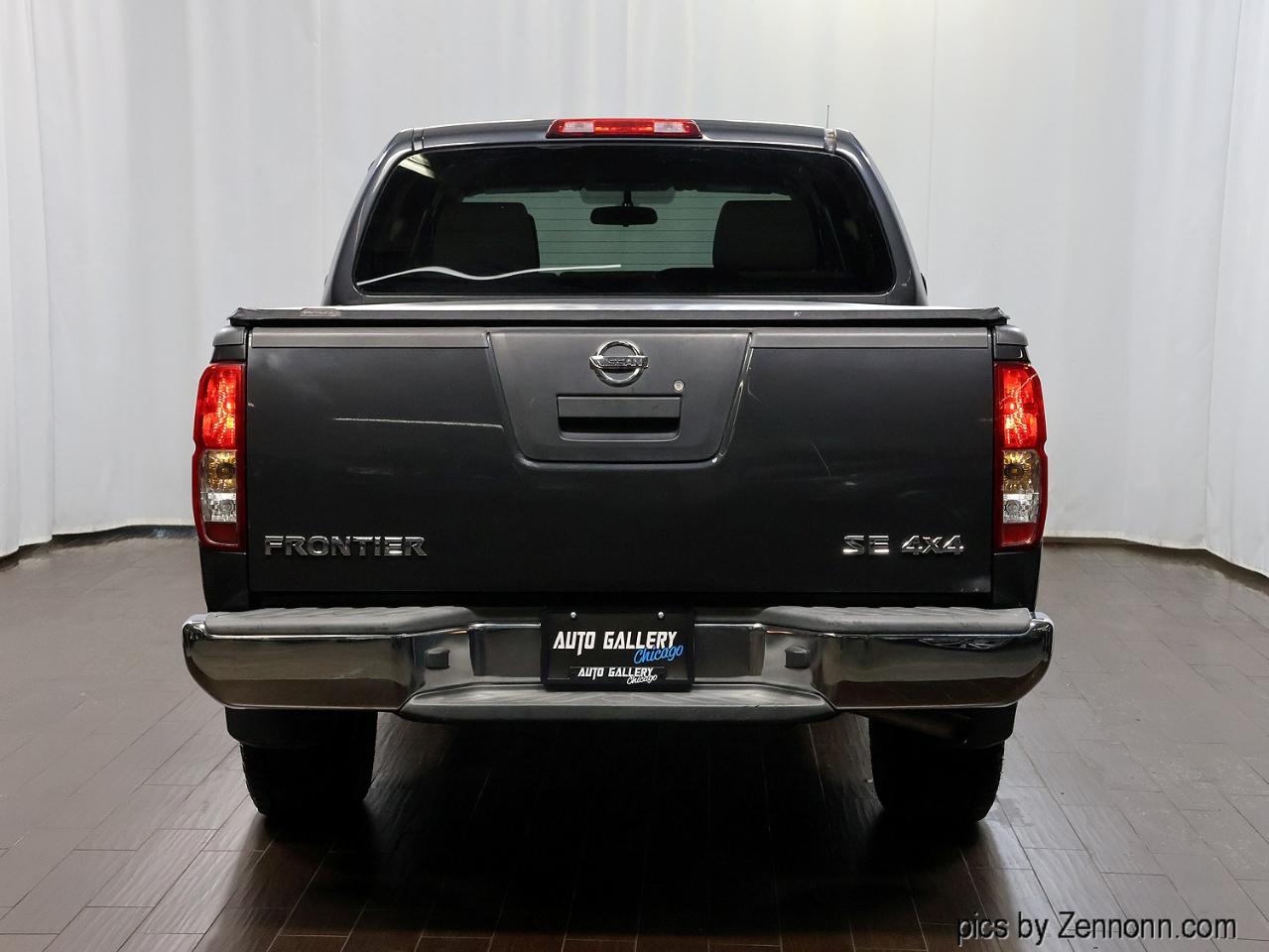 Nissan Frontier 4WD Crew Cab SWB Auto SE 2010