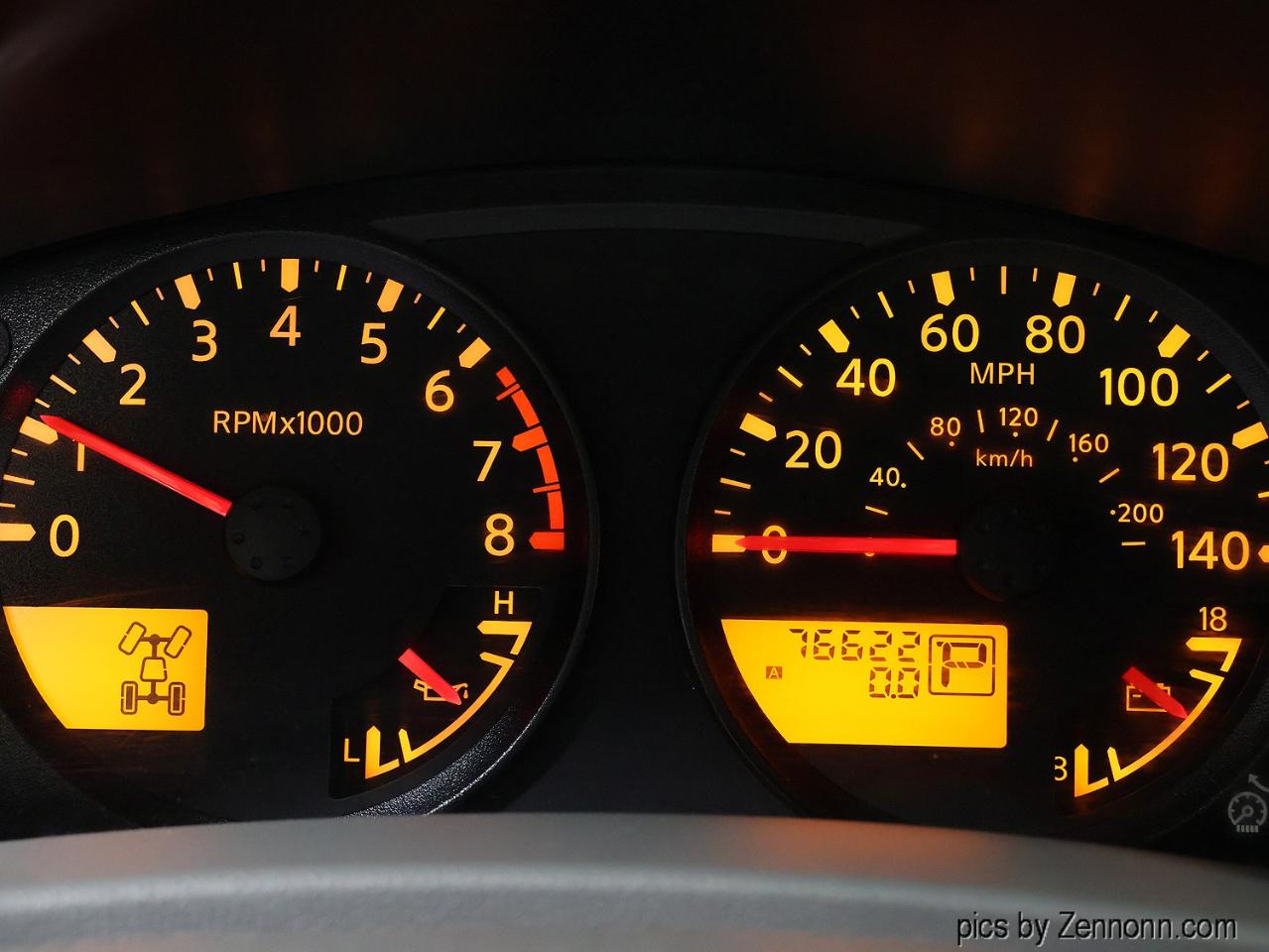 Nissan Frontier 4WD Crew Cab SWB Auto SE 2010