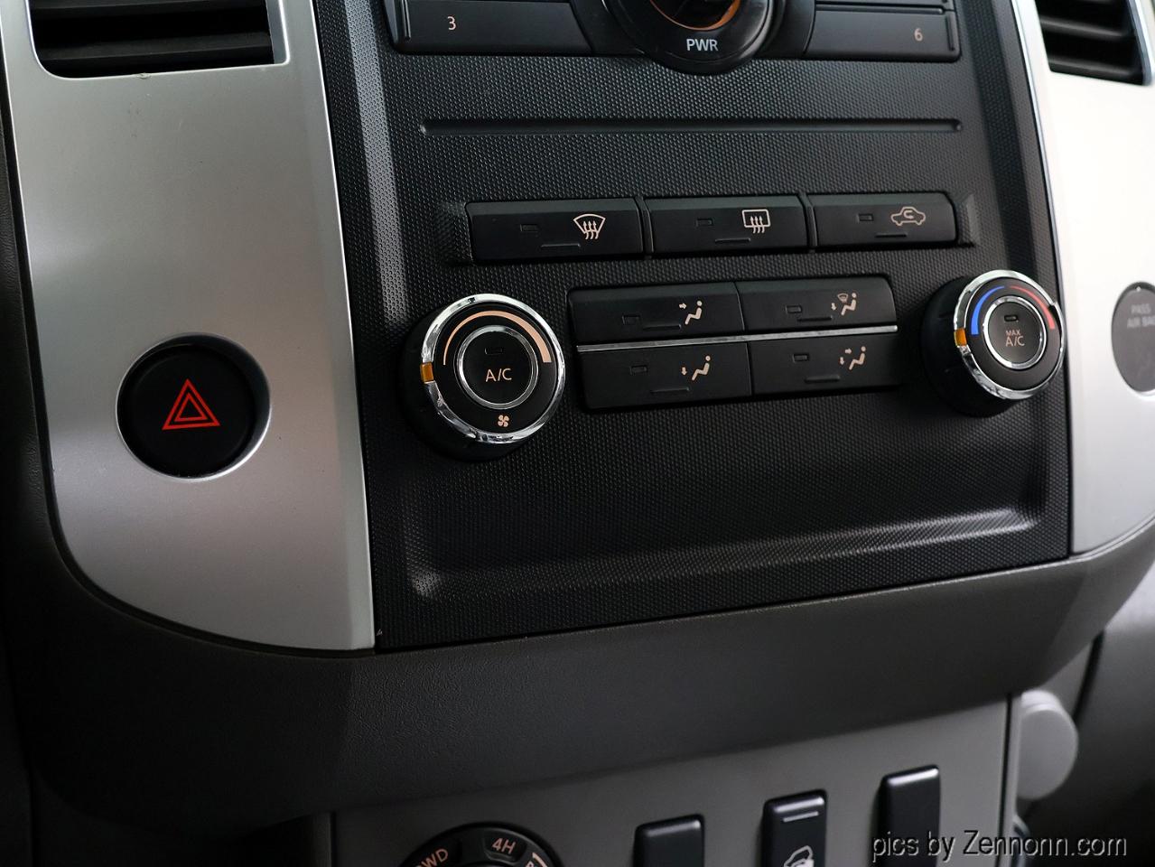 Nissan Frontier 4WD Crew Cab SWB Auto SE 2010