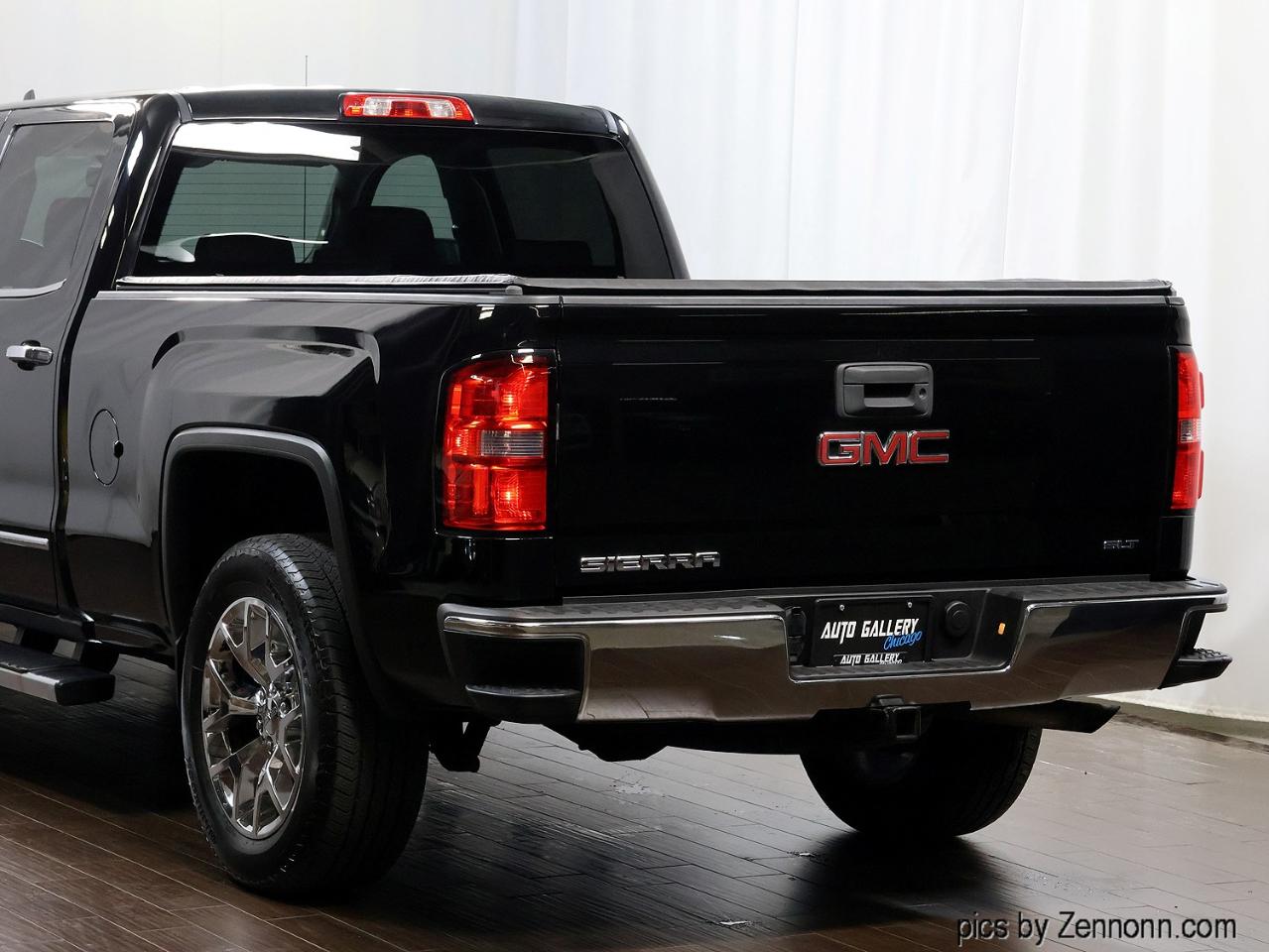 GMC Sierra 1500 4WD Crew Cab 153.0" SLT 2015