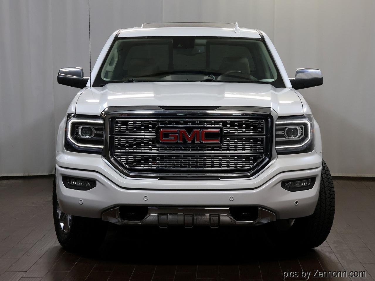 GMC Sierra 1500 4WD Crew Cab 143.5" Denali 2018