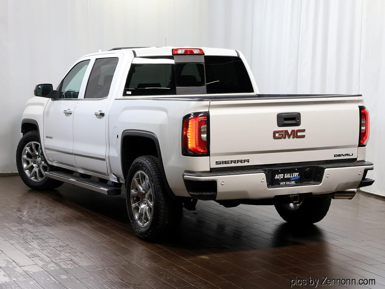 GMC Sierra 1500 4WD Crew Cab 143.5" Denali 2018