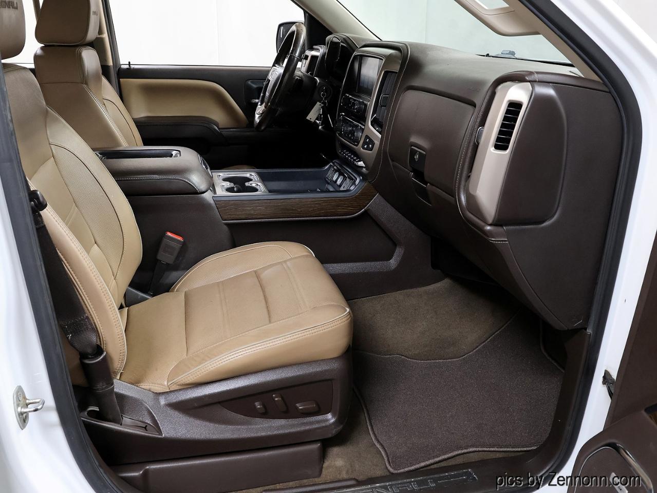 GMC Sierra 1500 4WD Crew Cab 143.5" Denali 2018