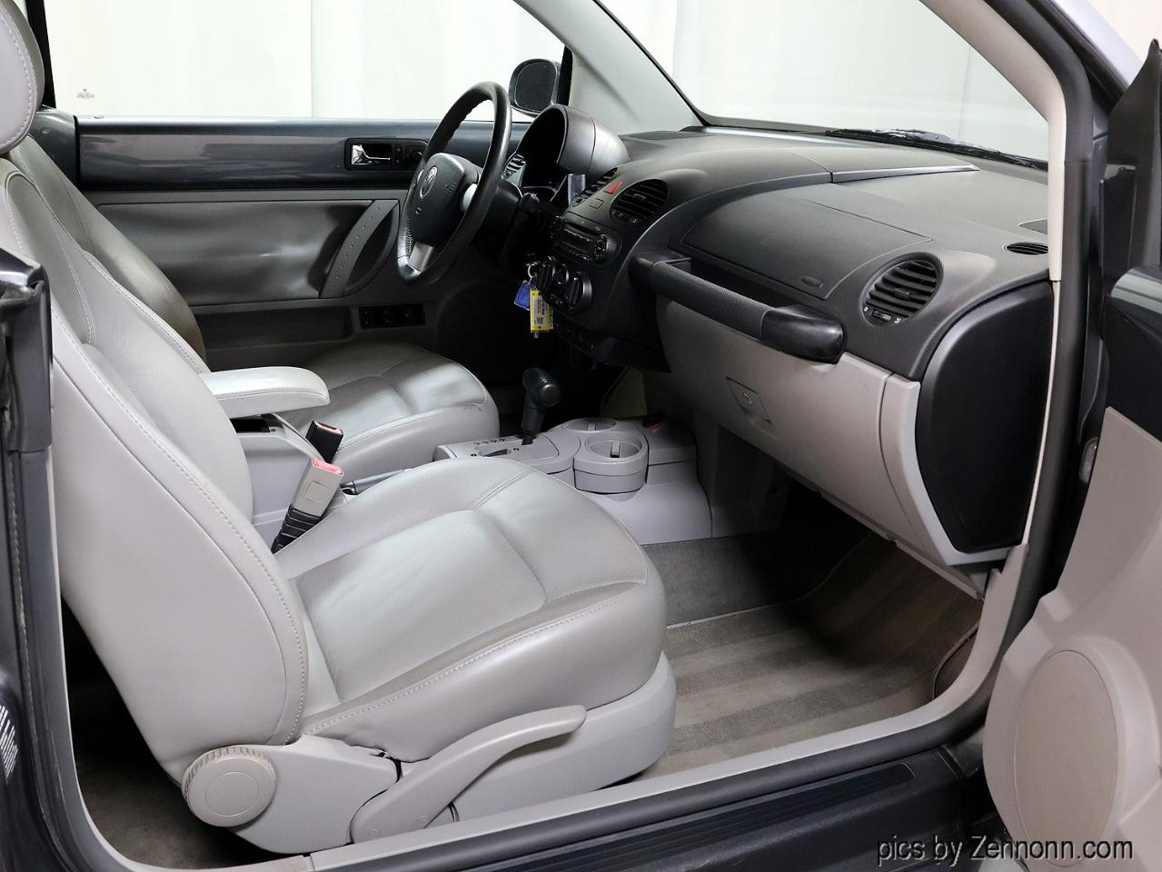 Volkswagen New Beetle Convertible 2dr GLS Turbo Auto 2005