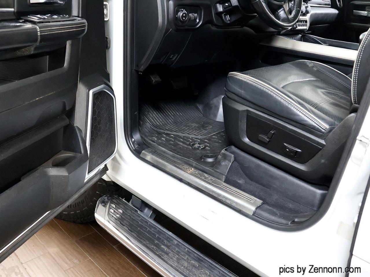 RAM 2500 Laramie 4x4 Crew Cab 6'4" Box 2021