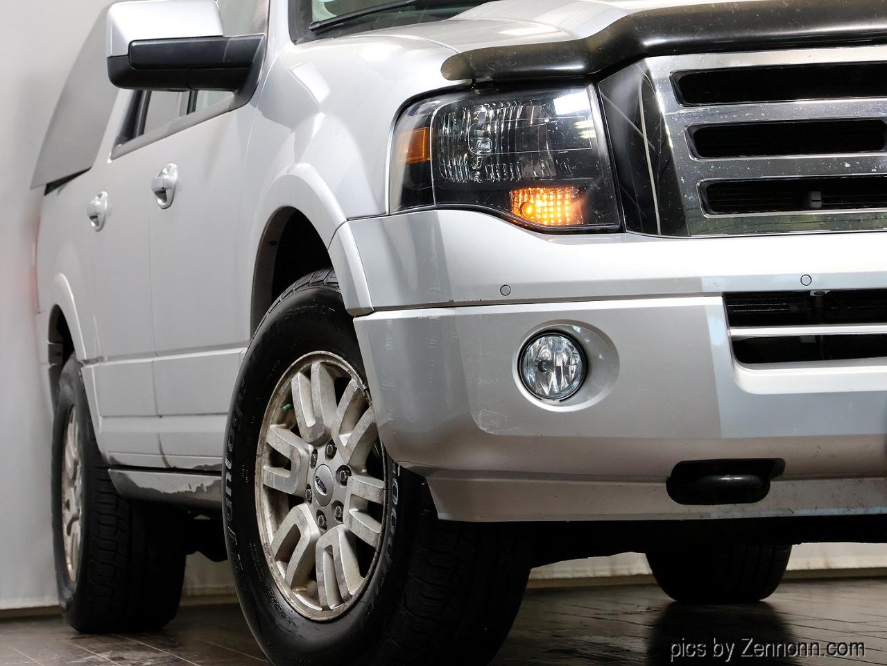 Ford Expedition EL 4WD 4dr Limited 2012