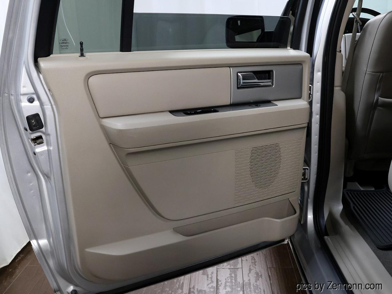Ford Expedition EL 4WD 4dr Limited 2012