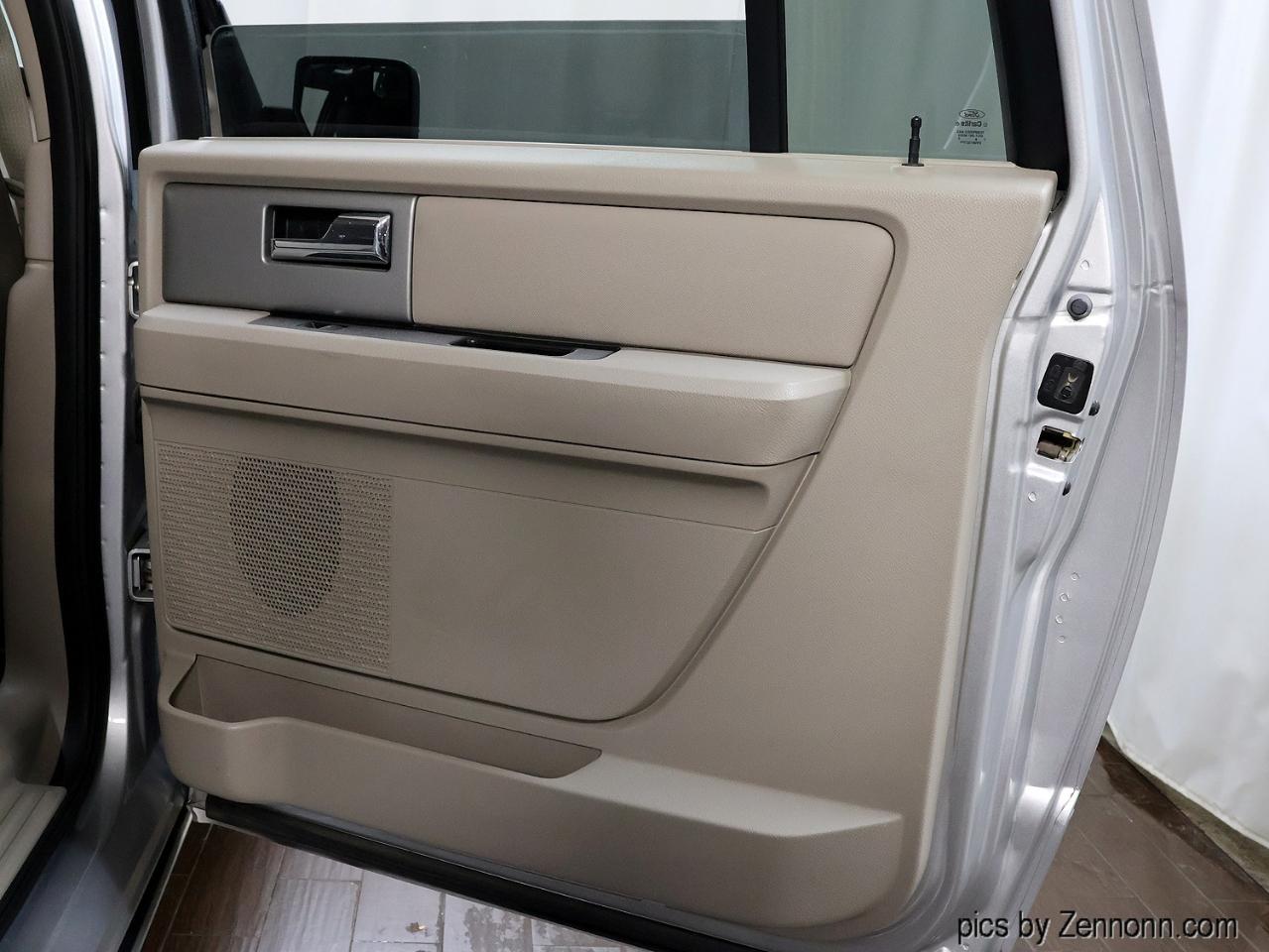Ford Expedition EL 4WD 4dr Limited 2012