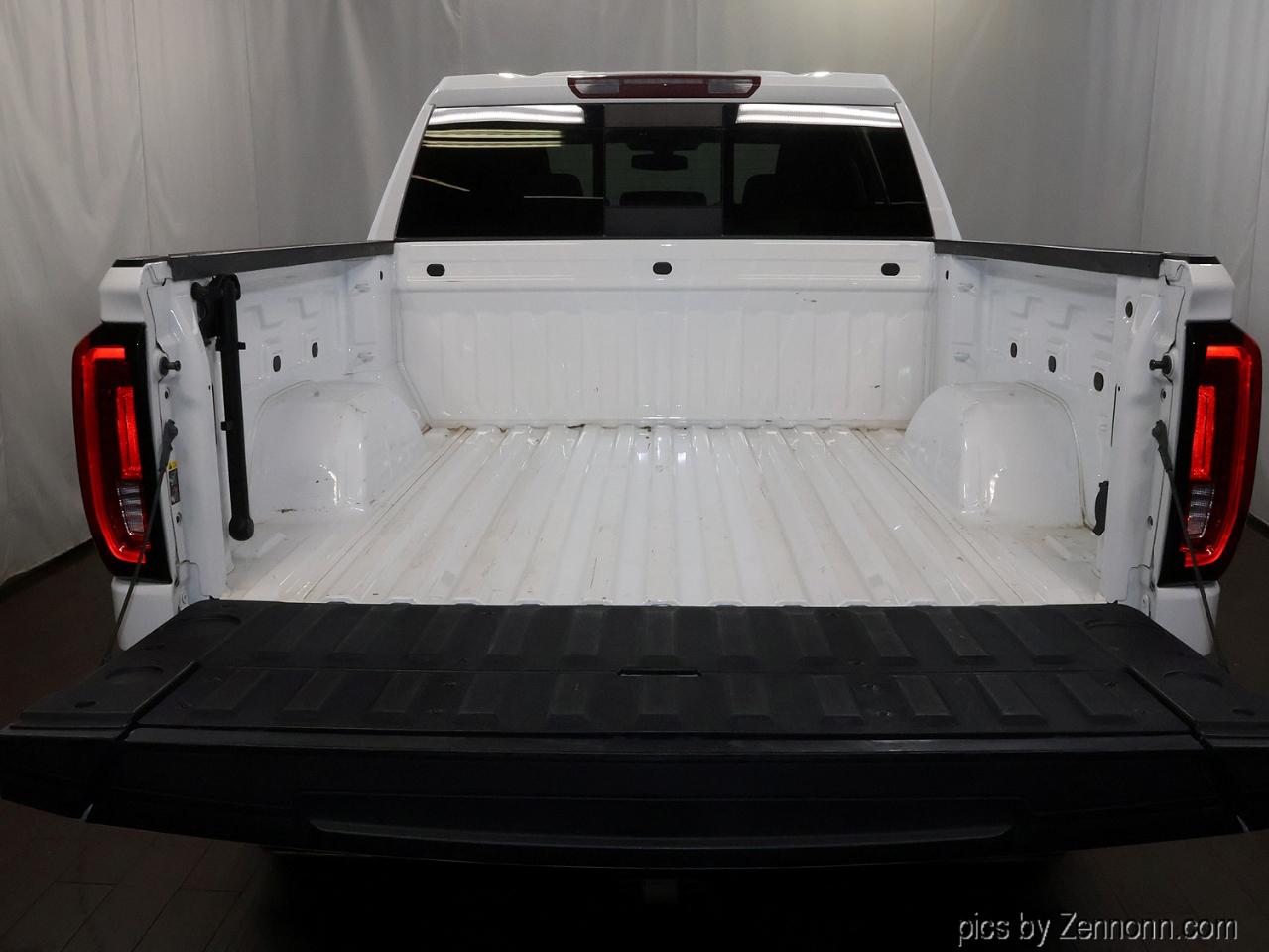 GMC Sierra 1500 4WD Crew Cab 147" SLT 2020