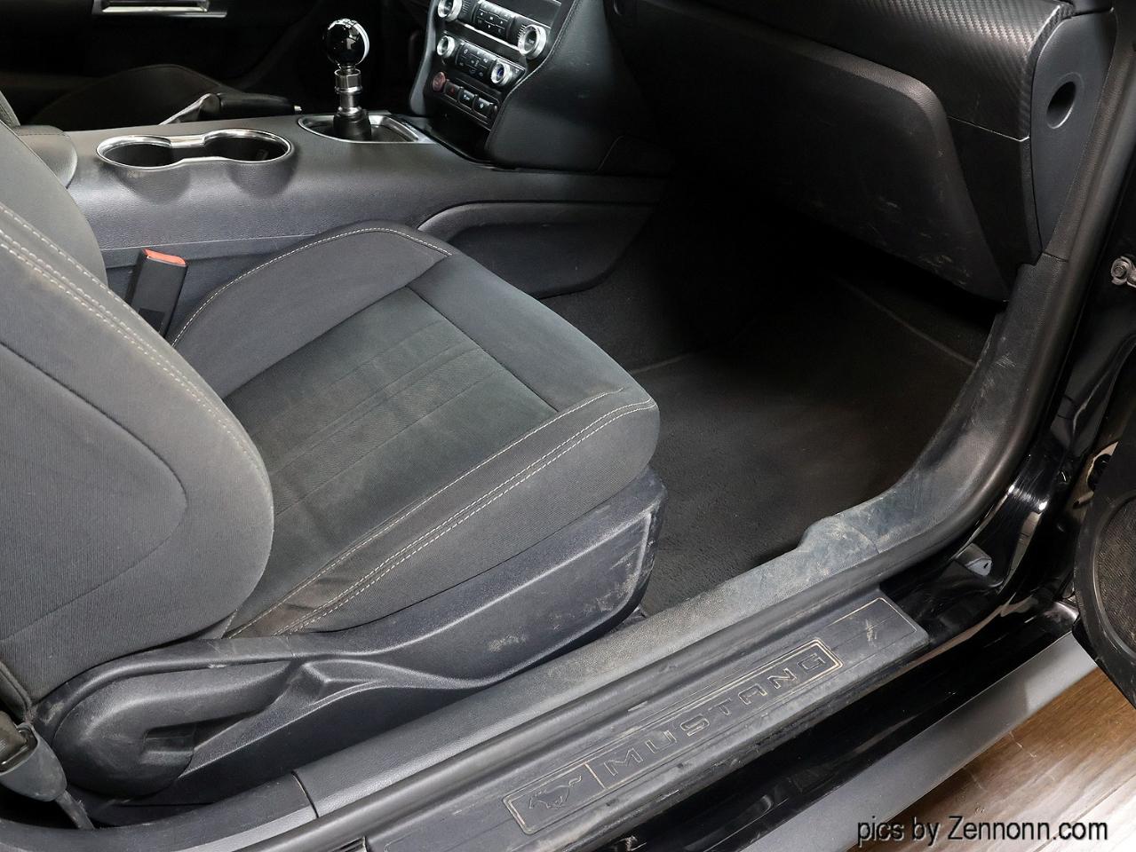 Ford Mustang EcoBoost Fastback 2021