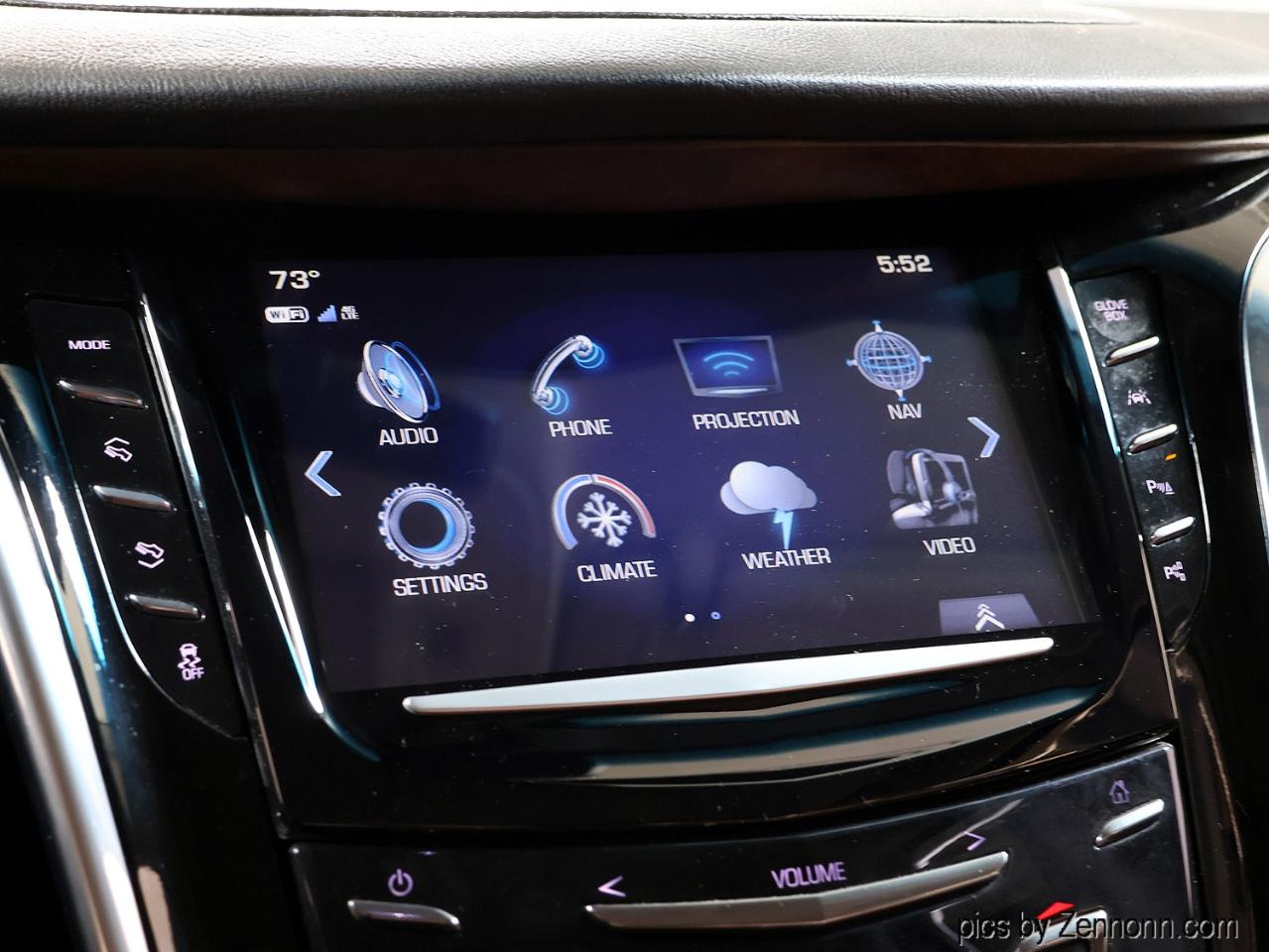 Cadillac Escalade 4WD 4dr Premium Luxury 2018