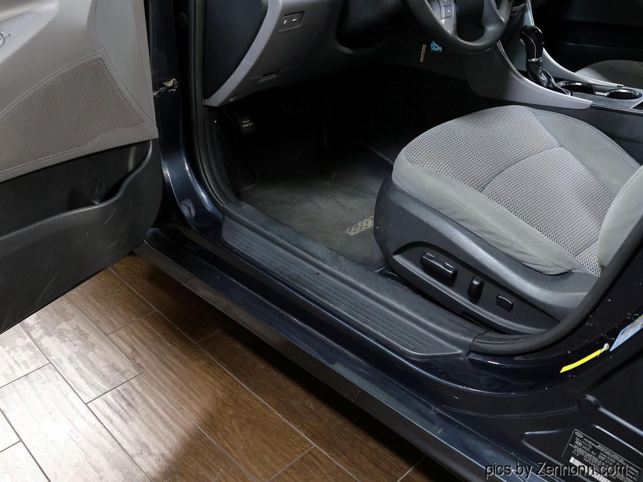 Hyundai Sonata 4dr Sdn 2.4L Auto GLS PZEV 2011