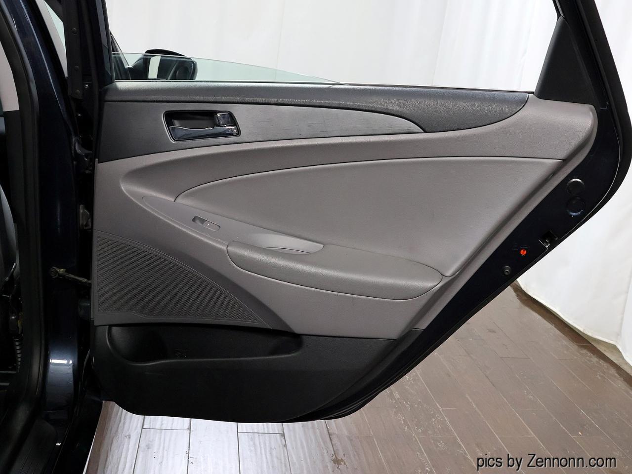 Hyundai Sonata 4dr Sdn 2.4L Auto GLS PZEV 2011