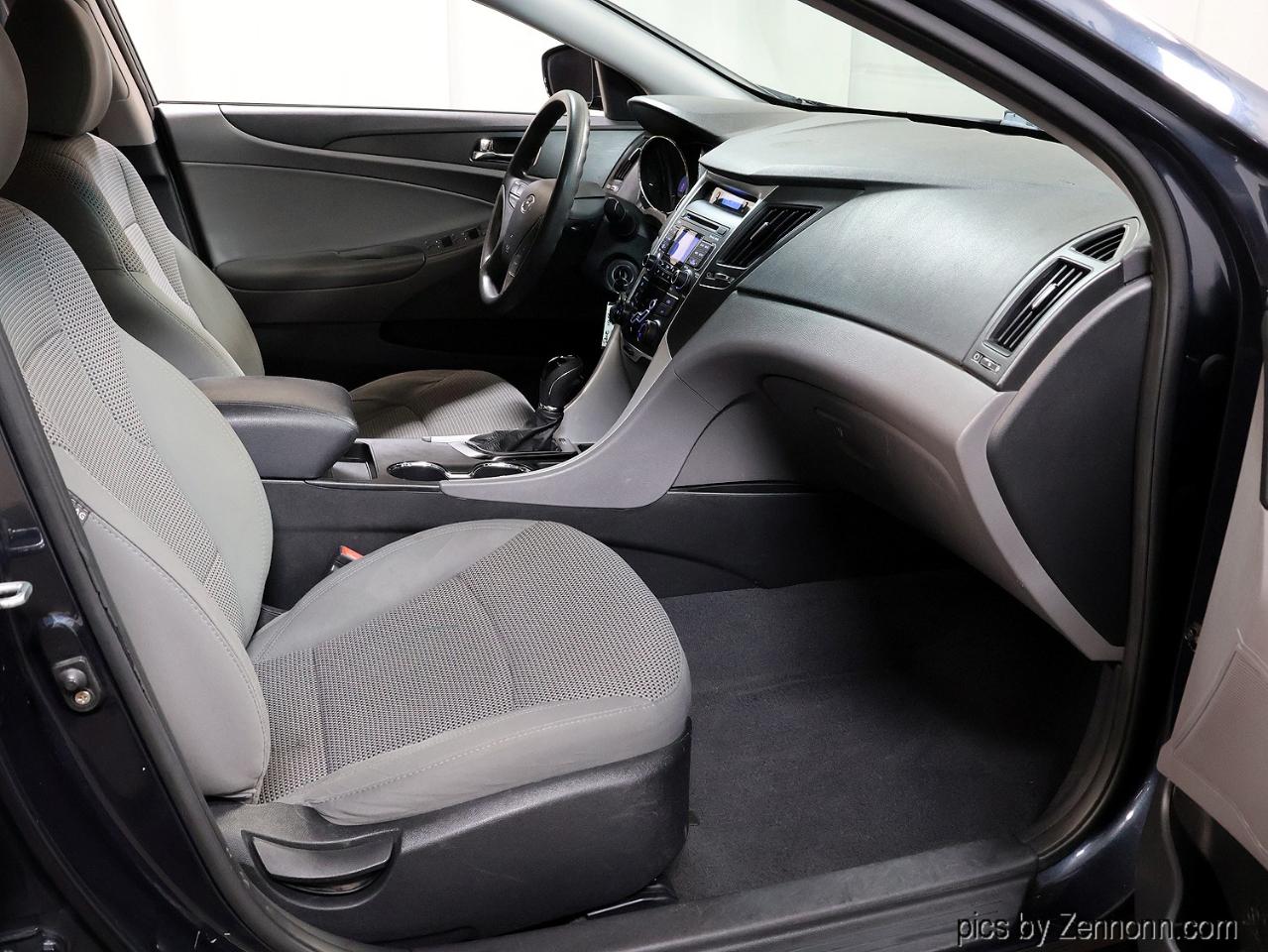 Hyundai Sonata 4dr Sdn 2.4L Auto GLS PZEV 2011
