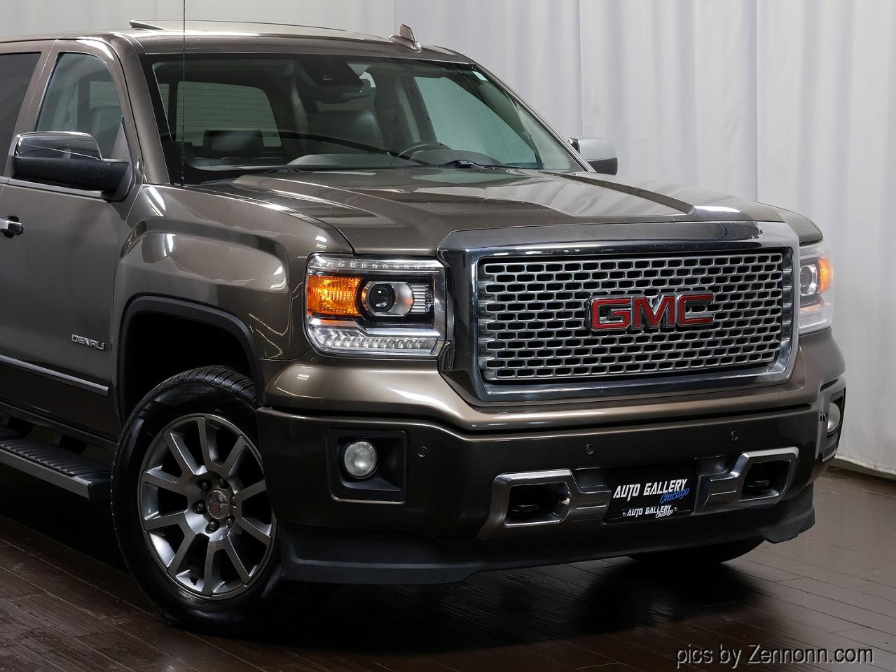 GMC Sierra 1500 4WD Crew Cab 143.5" Denali 2015