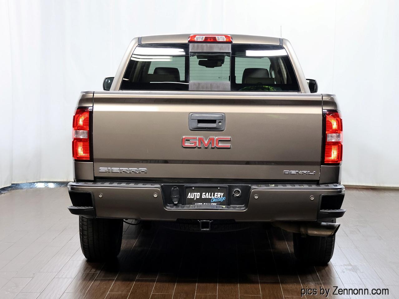 GMC Sierra 1500 4WD Crew Cab 143.5" Denali 2015