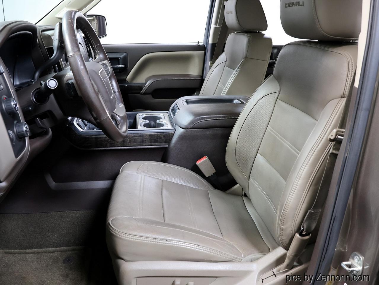 GMC Sierra 1500 4WD Crew Cab 143.5" Denali 2015