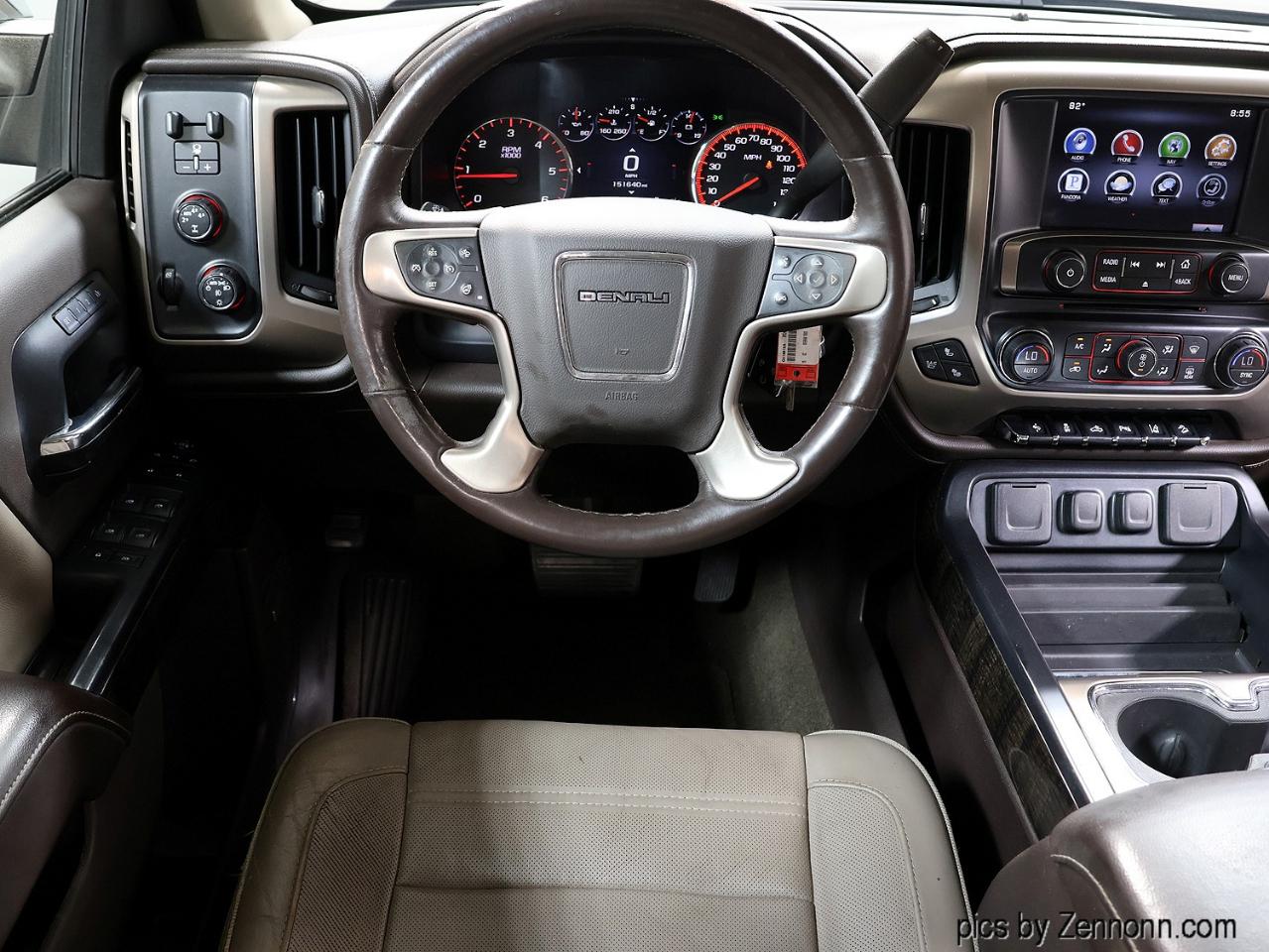 GMC Sierra 1500 4WD Crew Cab 143.5" Denali 2015