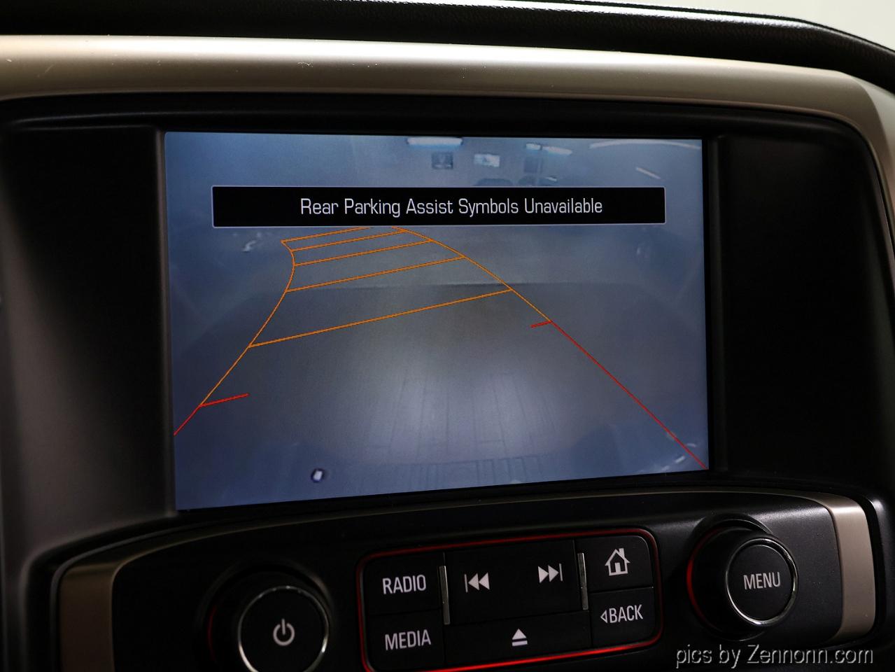 GMC Sierra 1500 4WD Crew Cab 143.5" Denali 2015