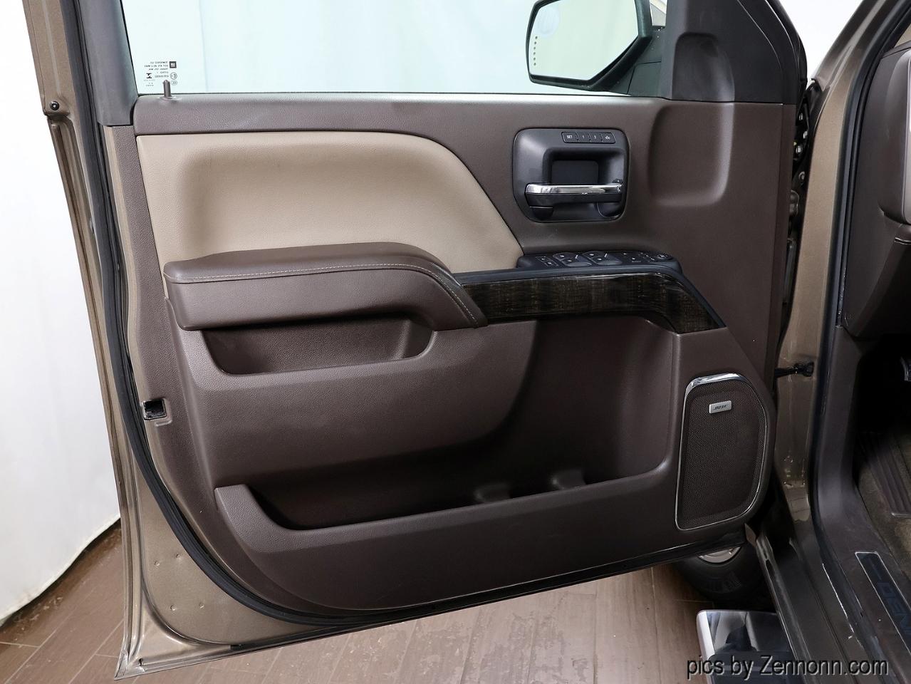 GMC Sierra 1500 4WD Crew Cab 143.5" Denali 2015