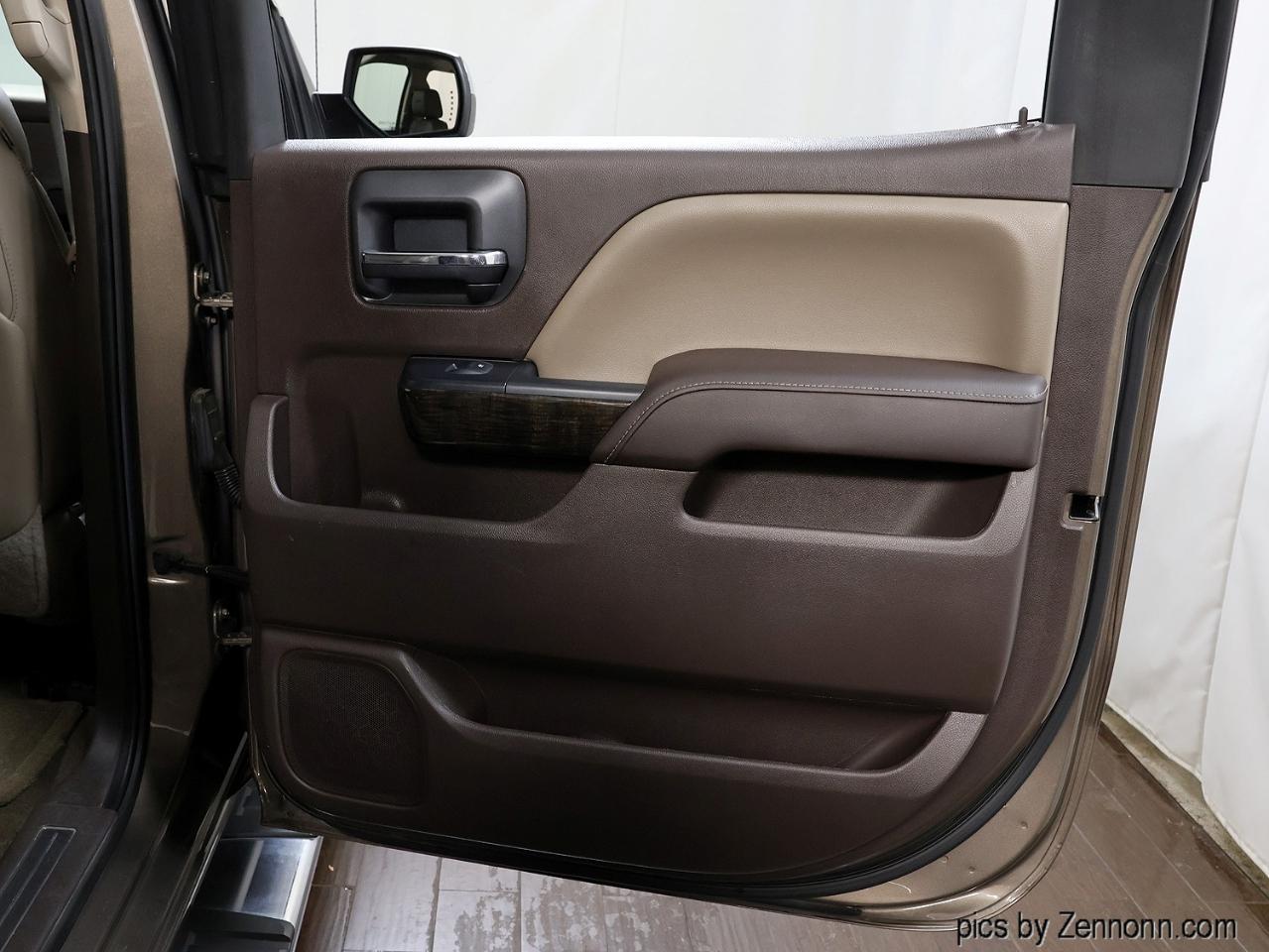 GMC Sierra 1500 4WD Crew Cab 143.5" Denali 2015