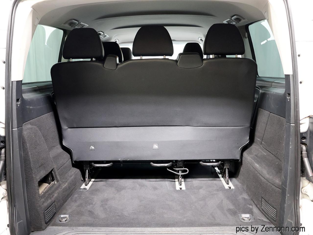 Mercedes-Benz Metris Passenger Van Standard Roof 126" Wheelbase 2017