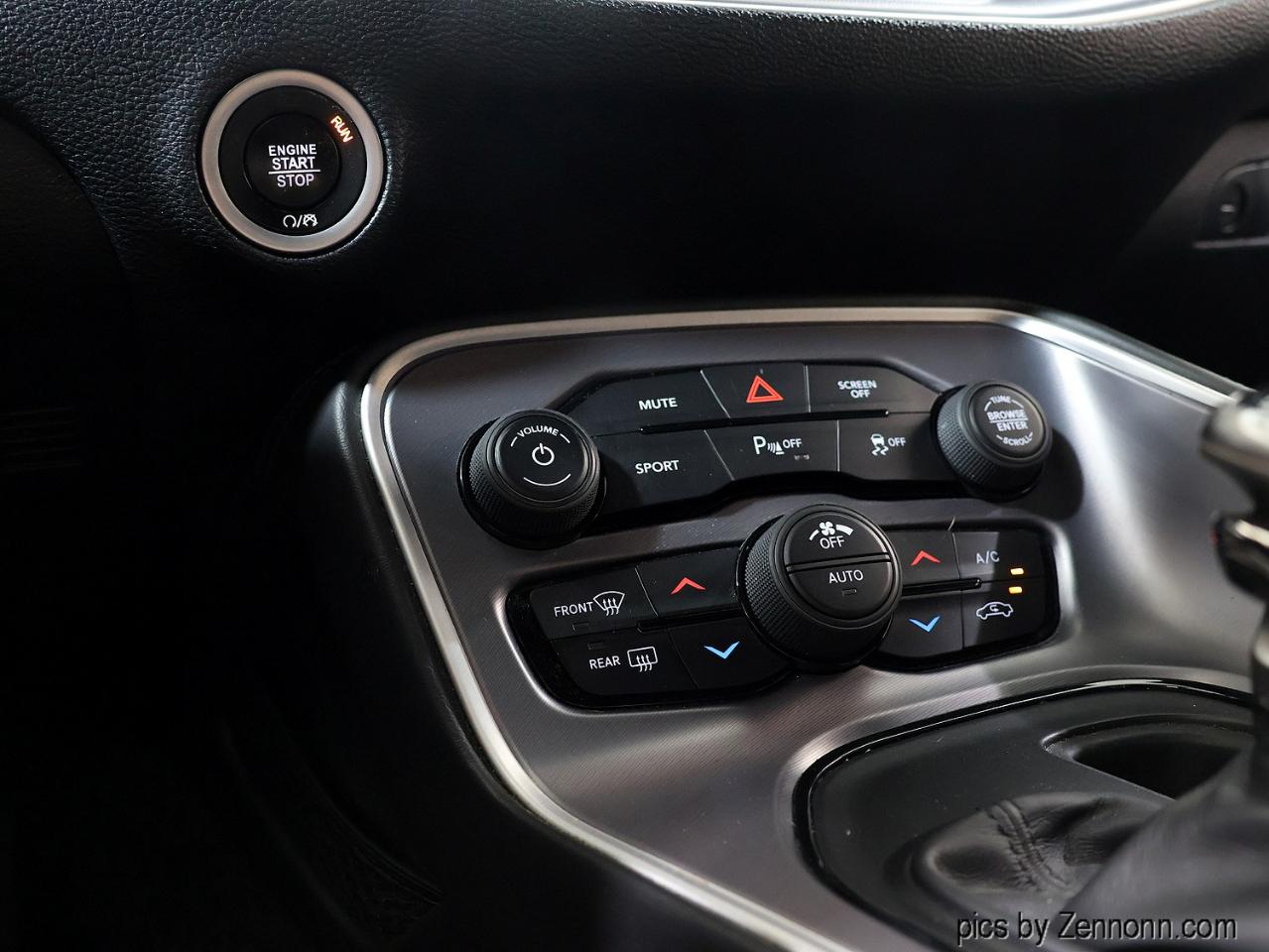 Dodge Challenger GT AWD 2019